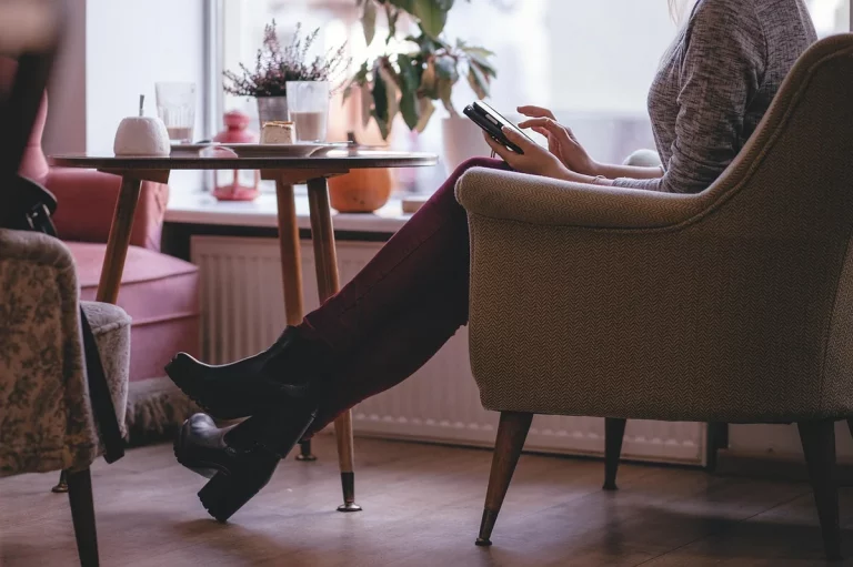 Affordable psychic phone readings: 5 Best guide & cost tips