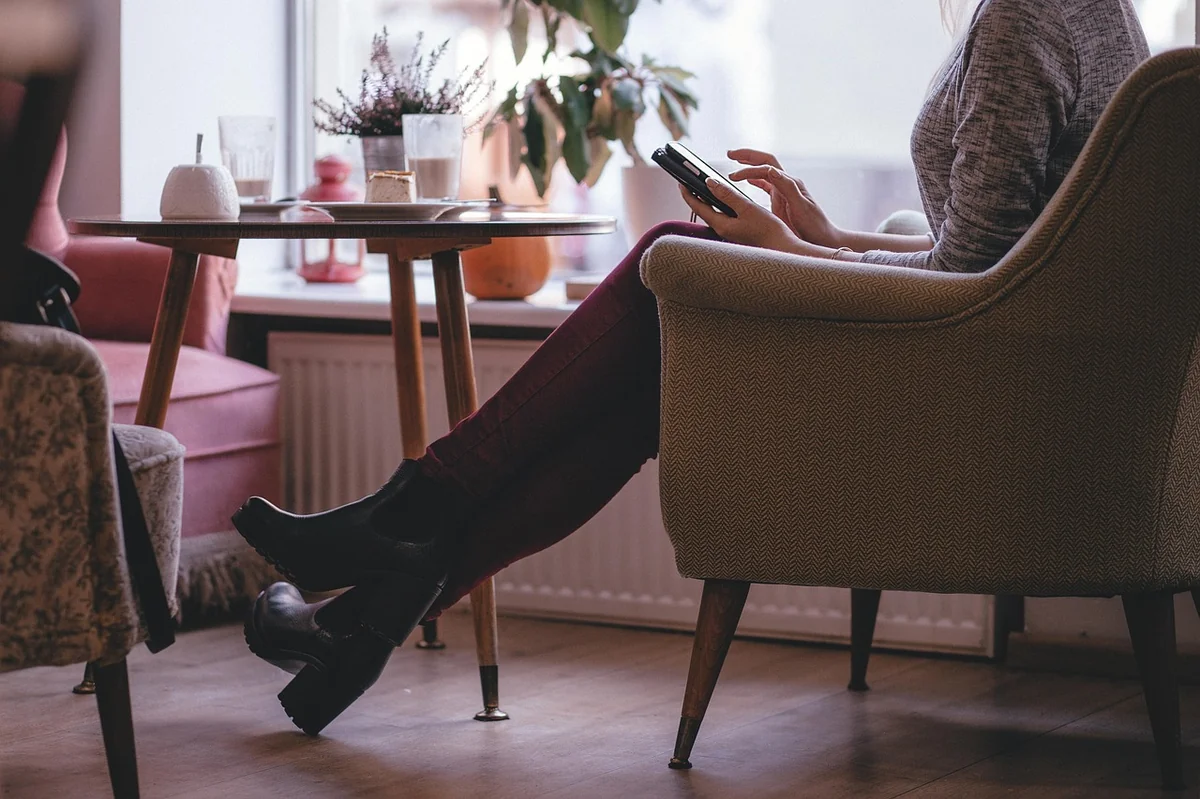 Affordable psychic phone readings: 5 Best guide & cost tips - Affordable psychic phone readings