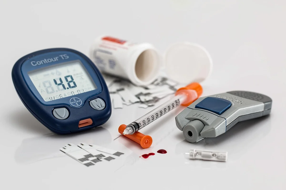 diabetes, blood sugar, diabetic, medicine, insulin, hypoglycemia, illness, healthcare, glucose, test, chronic, prick, lancet, diet, disease, measurement, diabetes mellitus, health, medical, syringe, blood test, diabetes, diabetes, diabetes, diabetes, diabetes - chronic disease prevention