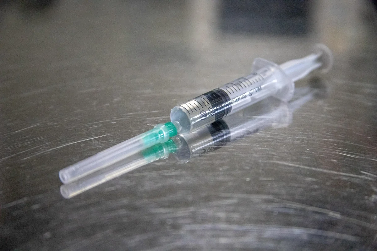 needle, syringe, medicine, veterinary, equipment, plastic, metal, care, vaccine, injection, veterinarian, doctor, pain, medical, cure, prevention, healthcare, therapy, disease, patient, gray medical, gray pain, gray doctors, gray medicine, gray therapy, gray care, gray healthcare, syringe, vaccine, vaccine, vaccine, vaccine, vaccine, injection, injection, veterinarian - chronic disease prevention