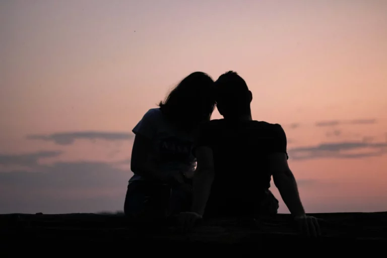 Relationship advice psychics for love clarity: Expert Guide